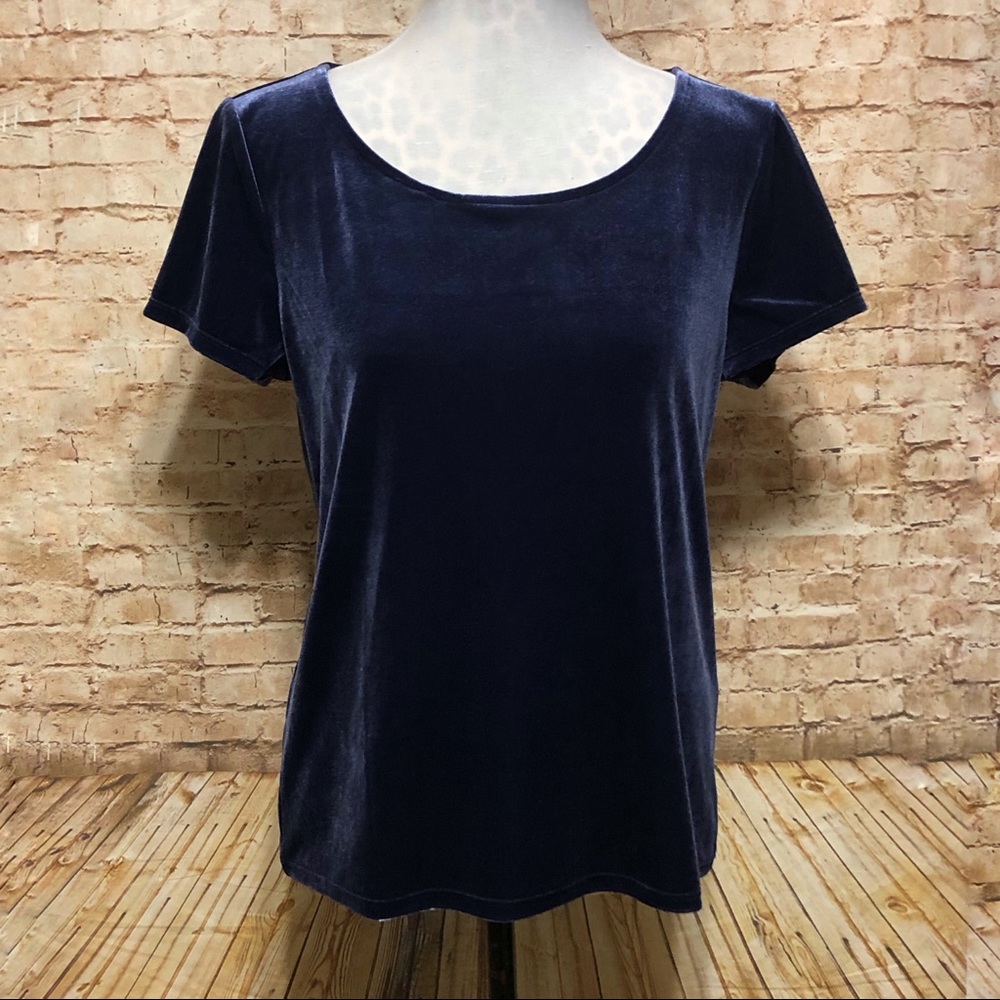 NWT White House Black Market Velvet Top - Picture 2 of 8